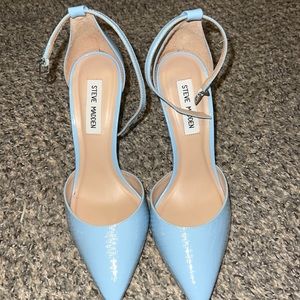 Brand new Steve Madden blue Alisha pumps